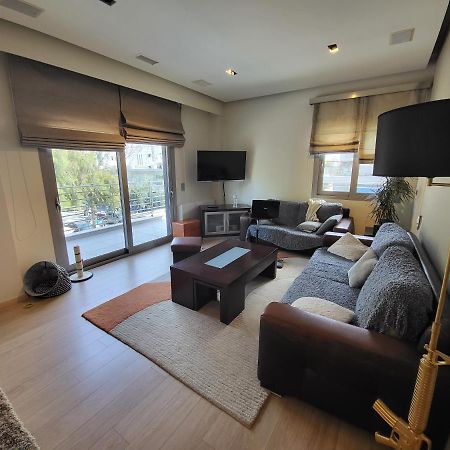 Cozy Apartment In Front Of The Park Athens Exterior photo