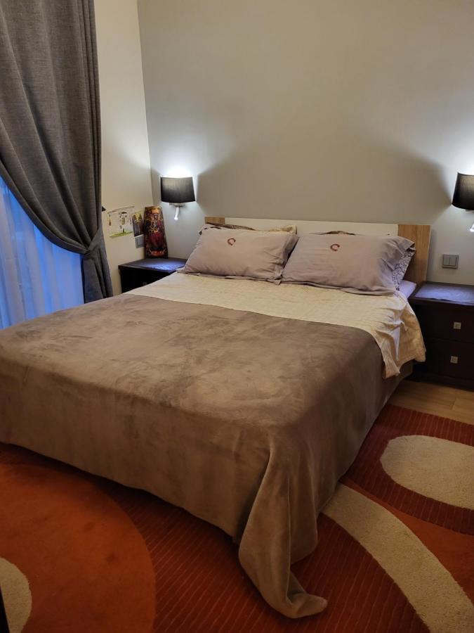 Cozy Apartment In Front Of The Park Athens Exterior photo